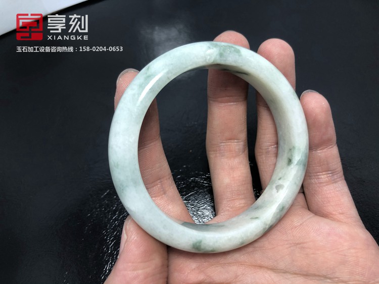 手鐲加工雕刻機(jī)